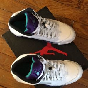Jordan retro white grape 5’s